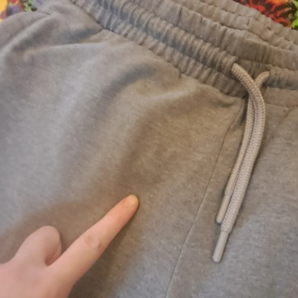 Gymshark Skinny Sweatpants - Picture 5 of 7
